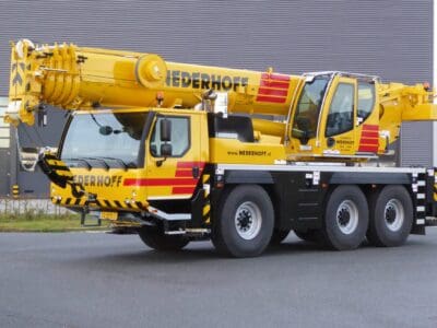 Nederhoff Liebherr LTM 1055-3.2 in rijstand