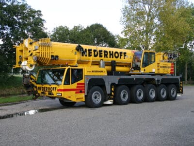 Nederhoff Demag AC200-1P 160 ton in rijstand